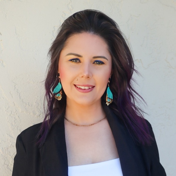 Meet your Posher, Michelle - Picture 2 of 2